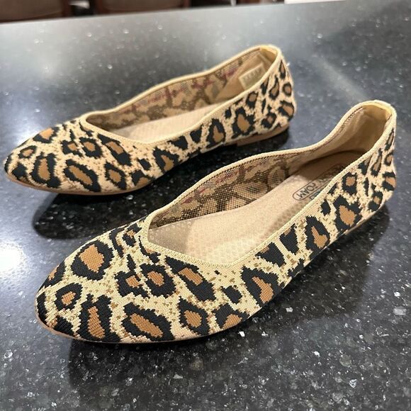 Skechers Knit Pointed Toe Cleo Cheetah Print Air-Cooled Memory Foam Flats Size 9 - Picture 1 of 7